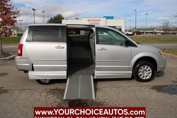 CHRYSLER TOWN AND COUNTRY 2010 2A4RR4DEXAR108198 image